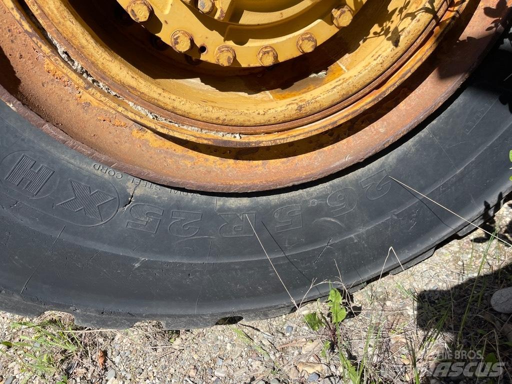 CAT 966 E Naudoti ratiniai krautuvai