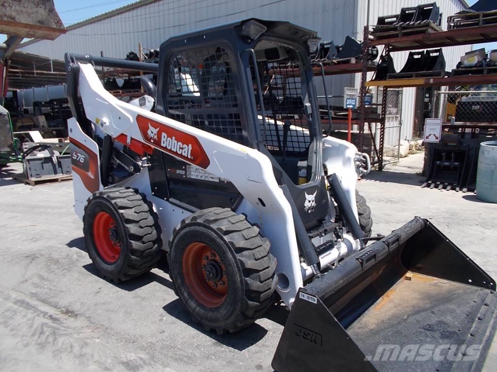 Bobcat S76 Krautuvai su šoniniu pasukimu
