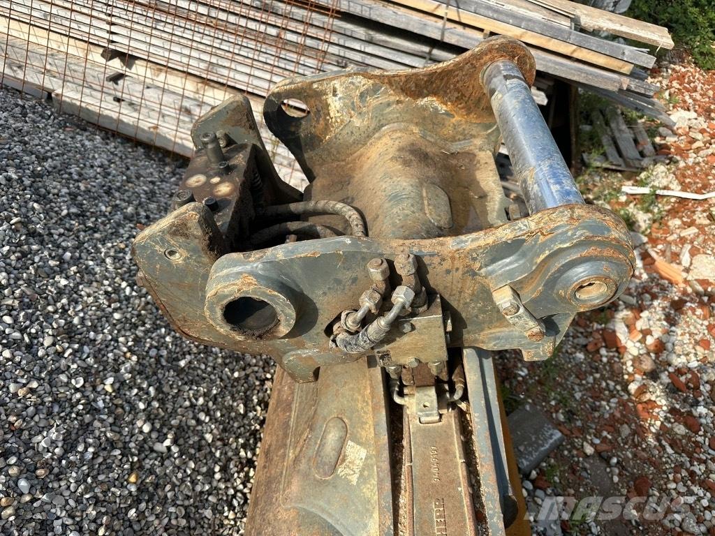 Liebherr R 922 Vikšriniai ekskavatoriai