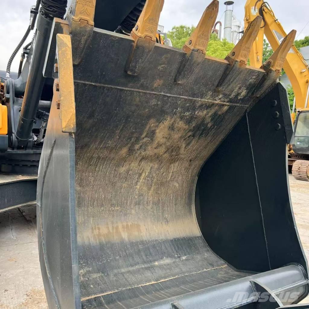 Hyundai R330LC-9T Vikšriniai ekskavatoriai