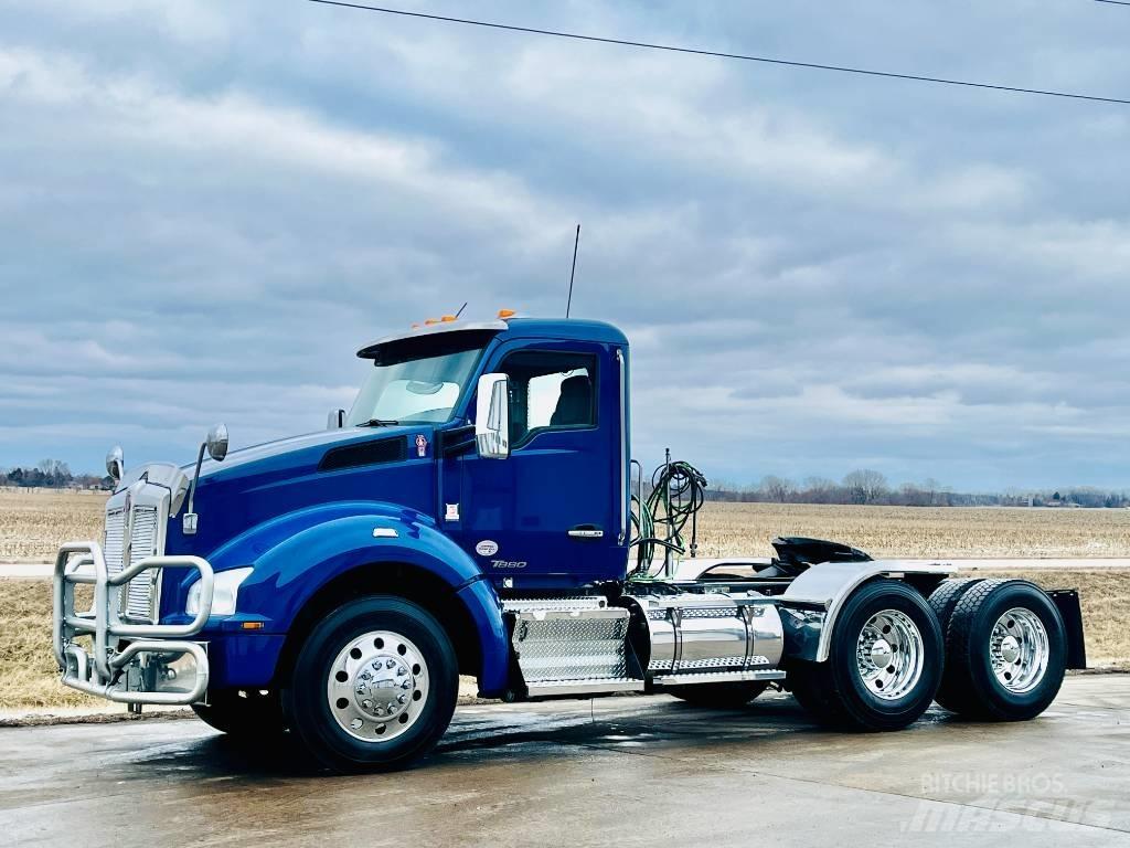 Kenworth T 880 Naudoti vilkikai