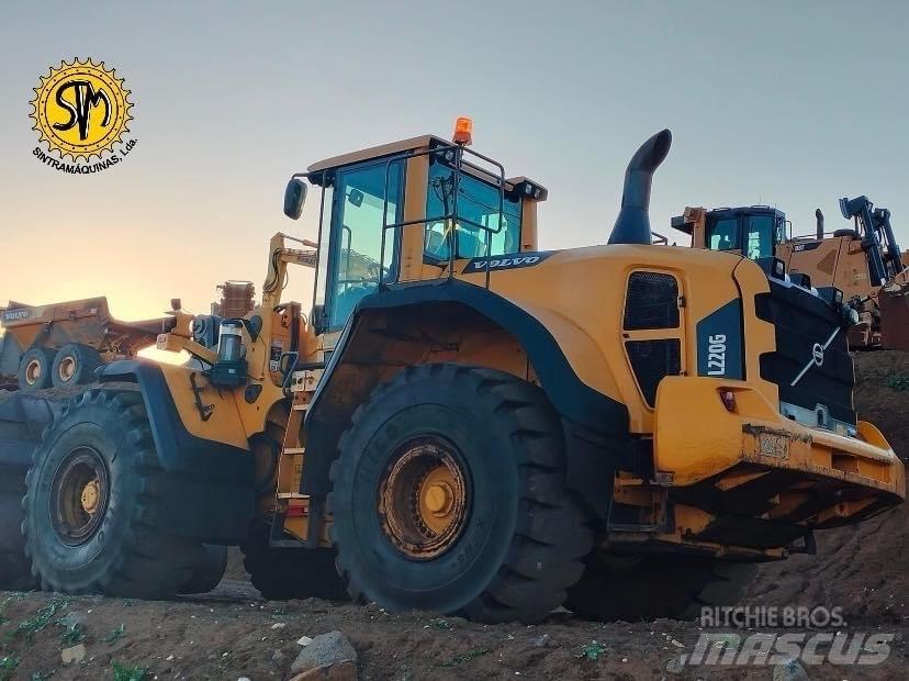 Volvo L 220 G Naudoti ratiniai krautuvai