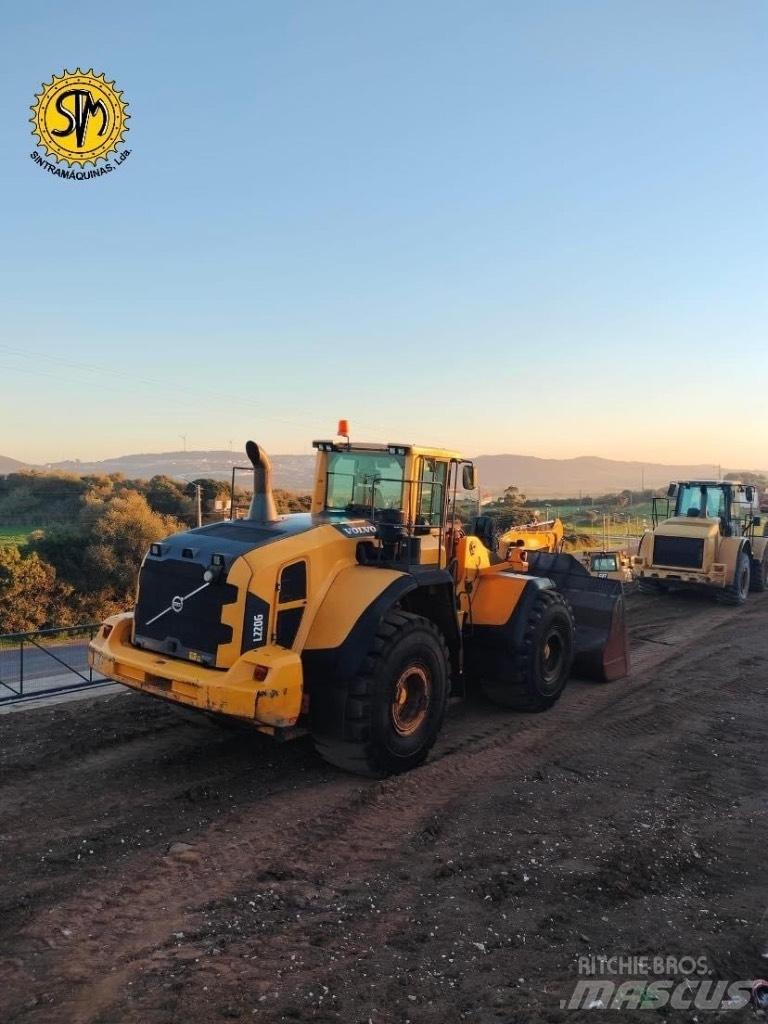 Volvo L 220 G Naudoti ratiniai krautuvai