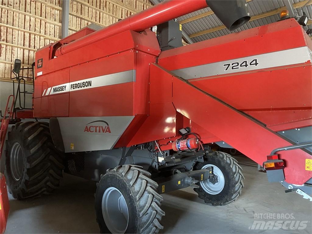 Massey Ferguson 7244 Derliaus nuėmimo kombainai
