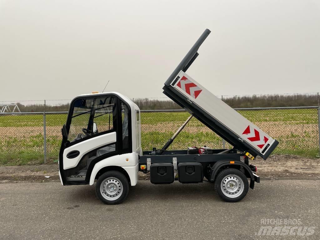  Addax MT15N Kipper Specializuotos paskirties technika