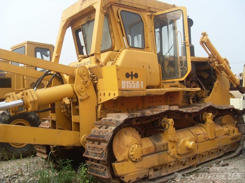 Komatsu d155a-1 Vikšriniai buldozeriai