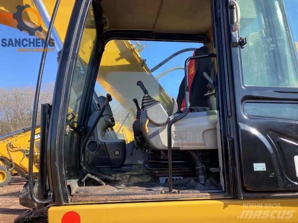 CAT 325 D Vikšriniai ekskavatoriai