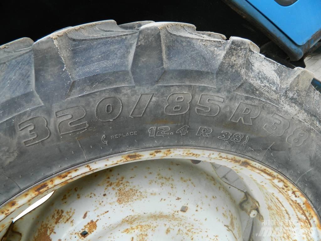 Ford 5600 Traktoriai