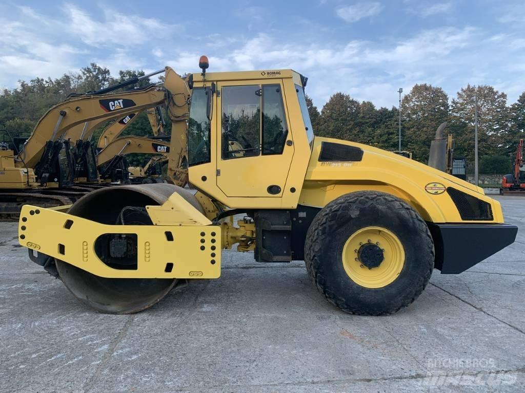 Bomag BW 213 D H-4 Vieno būgno volai