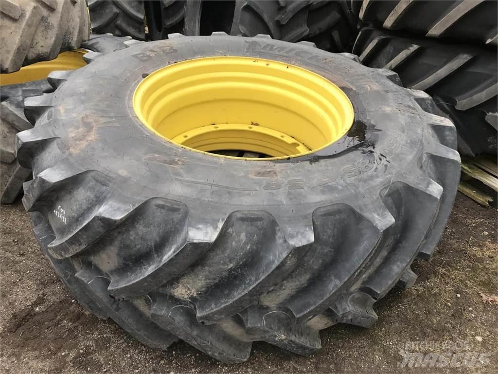 Michelin 650/85R38 Padangos, ratai ir ratlankiai