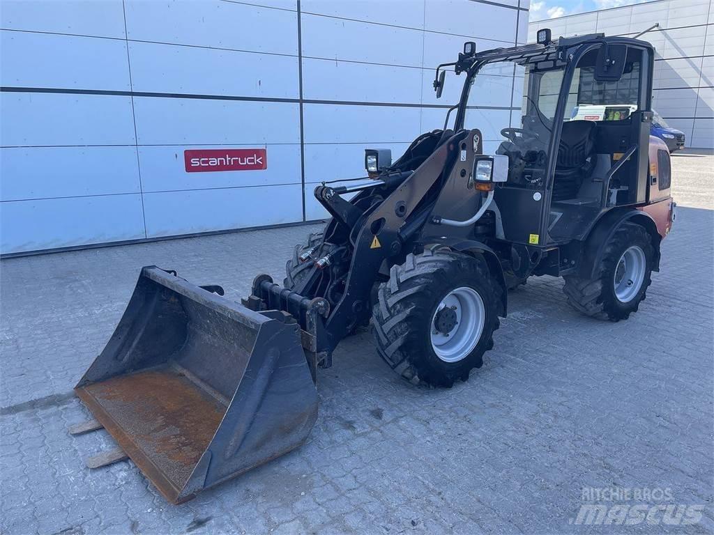 Weidemann 2070 Daugiafunkciniai pakrovėjai