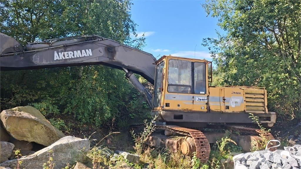 Åkerman EC300 Statyba - Kita