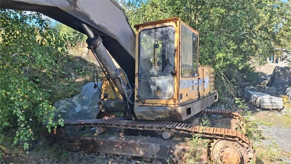 Åkerman EC300 Statyba - Kita