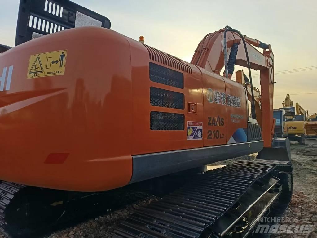 Hitachi ZX210LC Vikšriniai ekskavatoriai