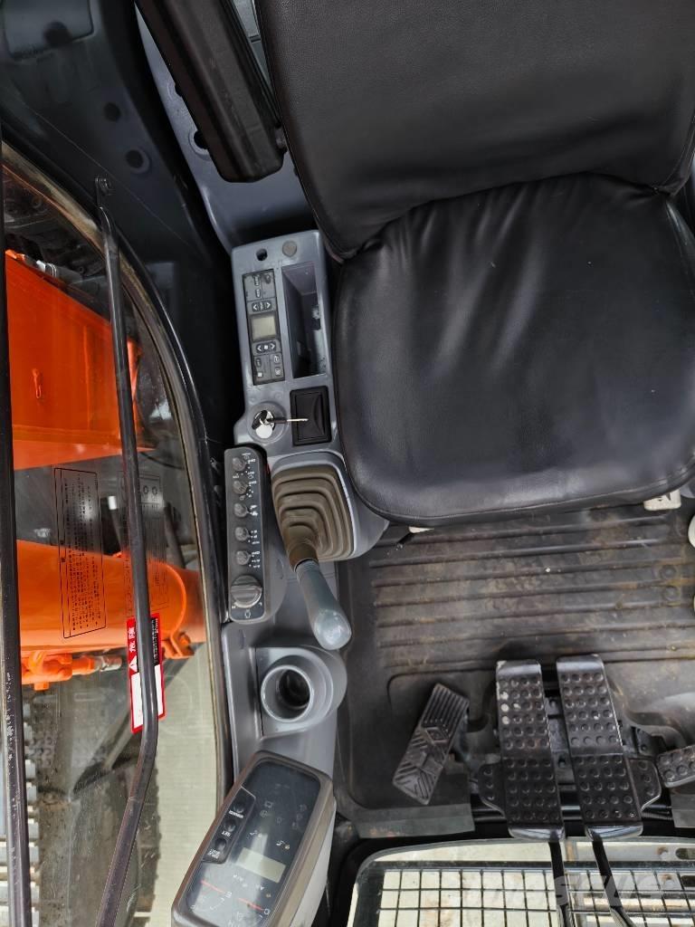 Hitachi ZX 120 Vikšriniai ekskavatoriai