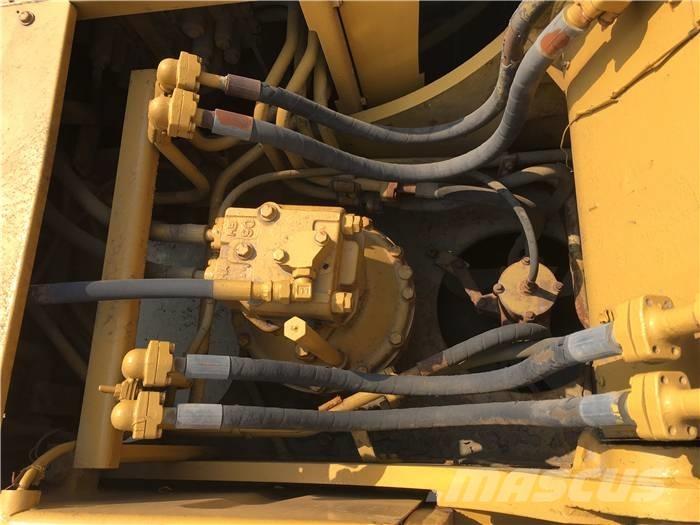 CAT 320 C Vikšriniai ekskavatoriai