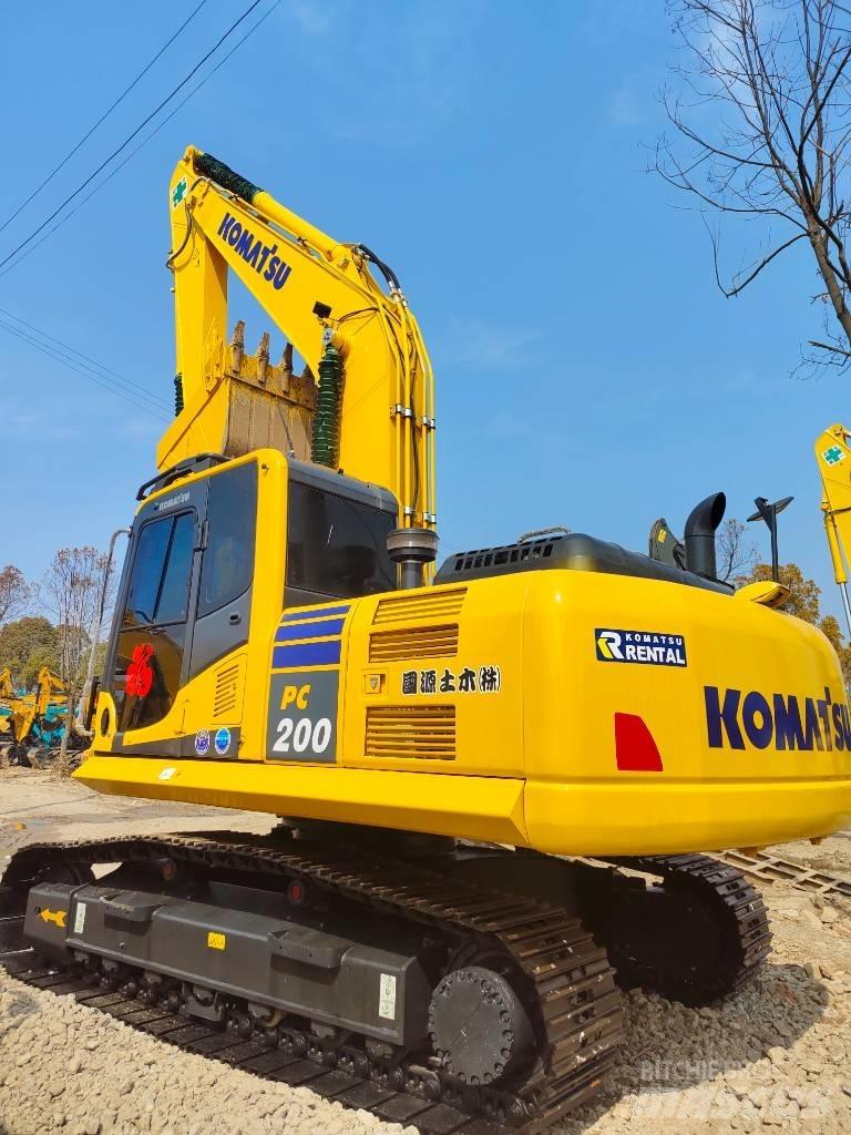 Komatsu PC 200 Vikšriniai ekskavatoriai