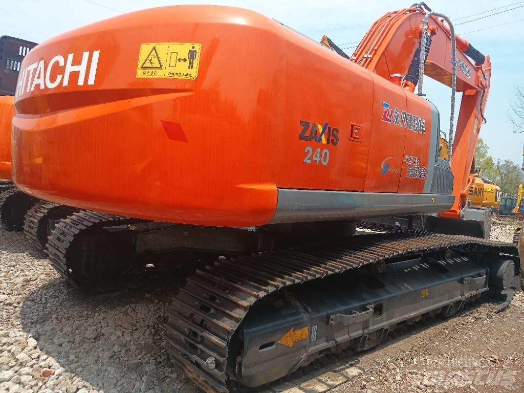 Hitachi ZX 240 Vikšriniai ekskavatoriai