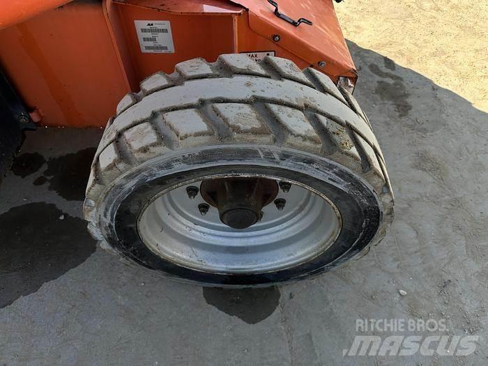JLG E450AJ Kiti keltuvai ir platformos