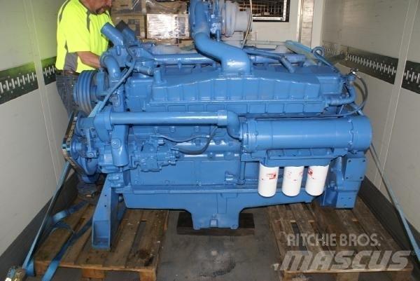 Cummins VTA 28 Varikliai