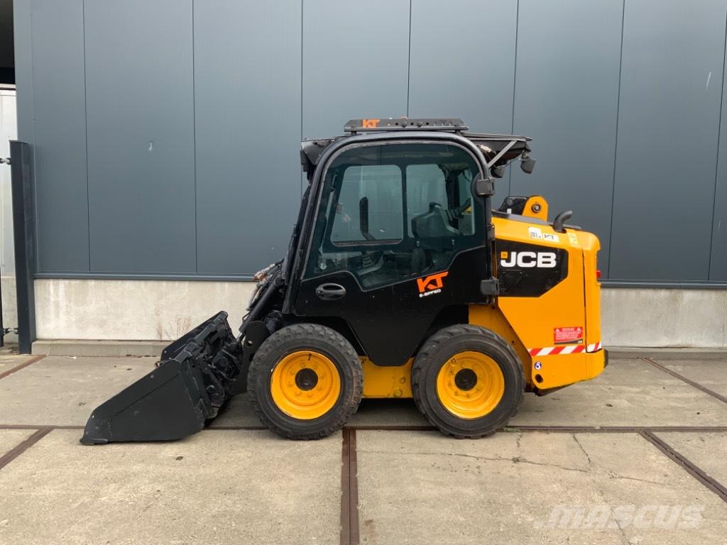 JCB 155 Krautuvai su šoniniu pasukimu