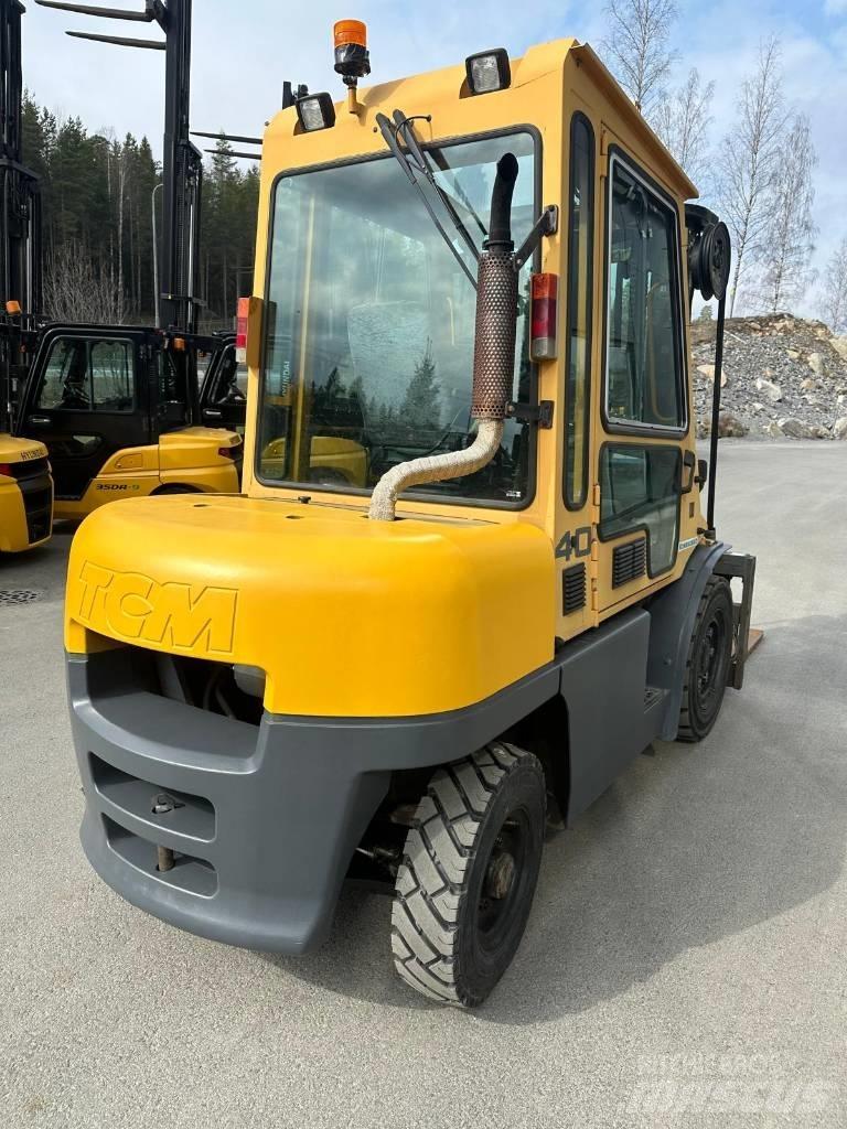 TCM FD40T8 Dyzeliniai krautuvai