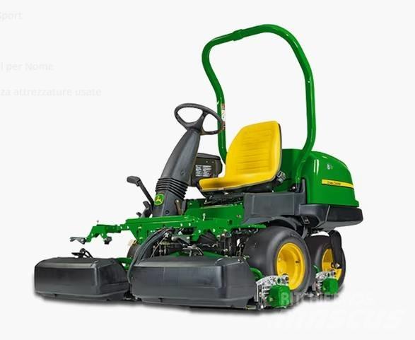 John Deere 2500 A Golfo laukų šienapjovės