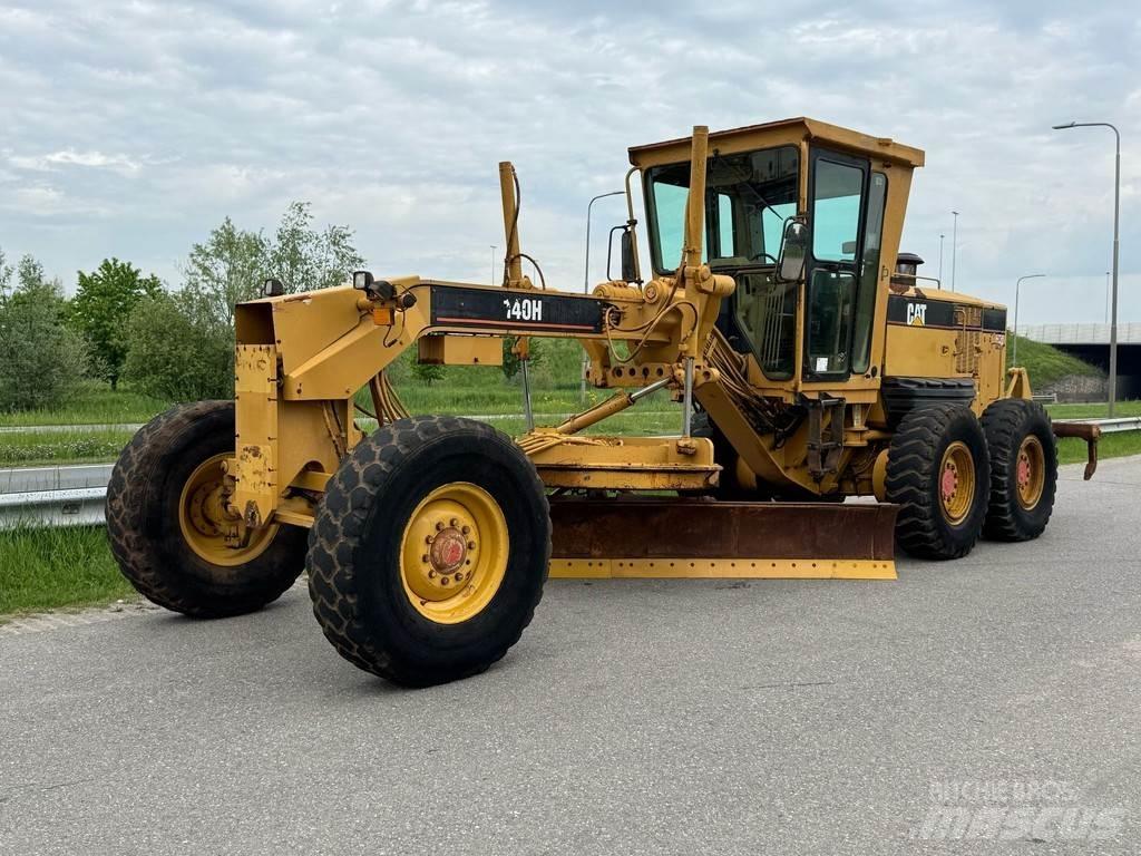 CAT 140H Greideriai