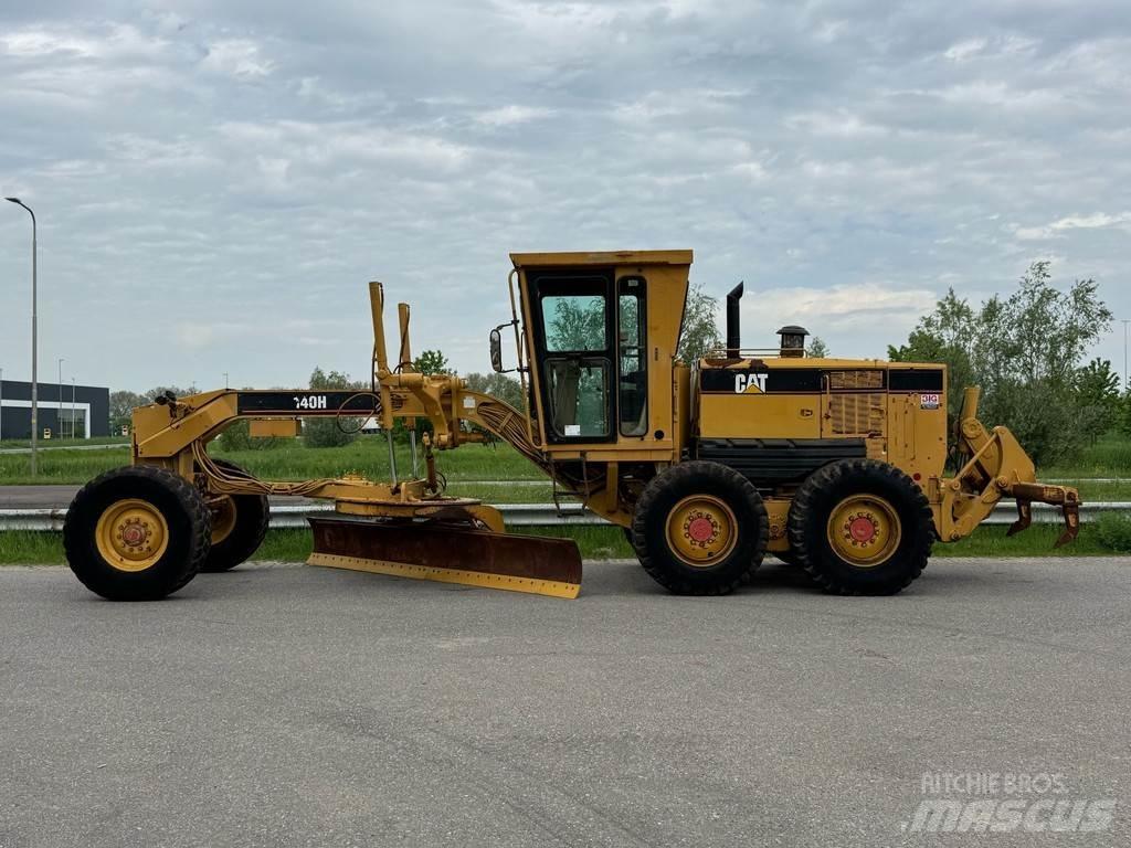 CAT 140H Greideriai