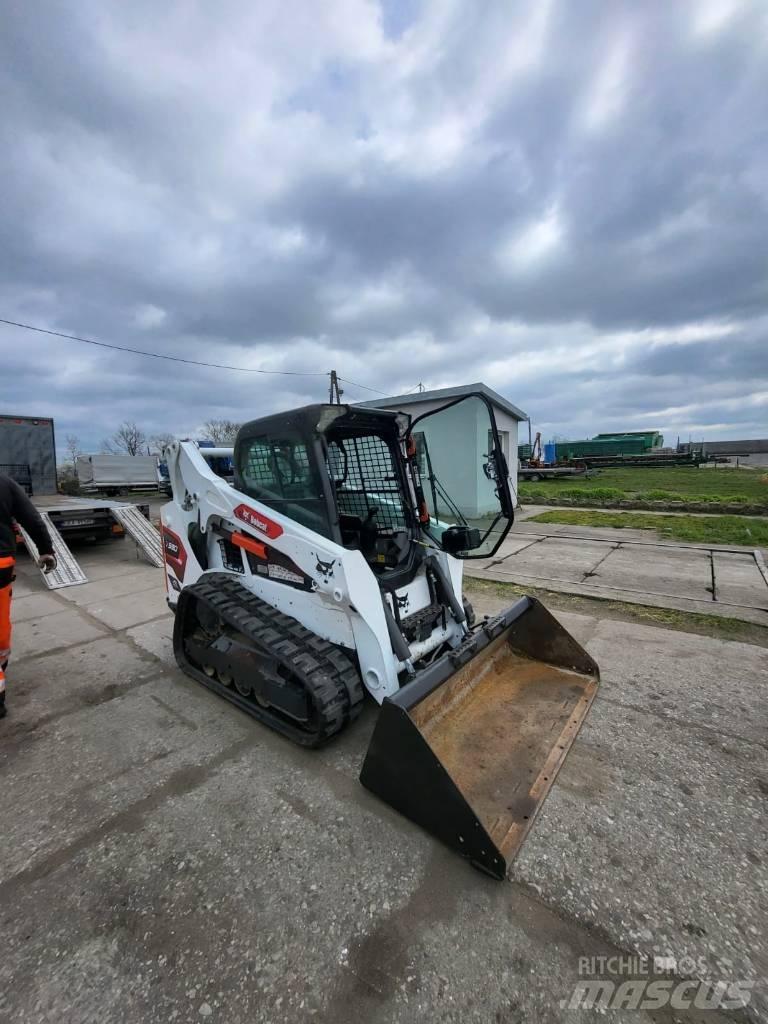 Bobcat T 590 Krautuvai su šoniniu pasukimu