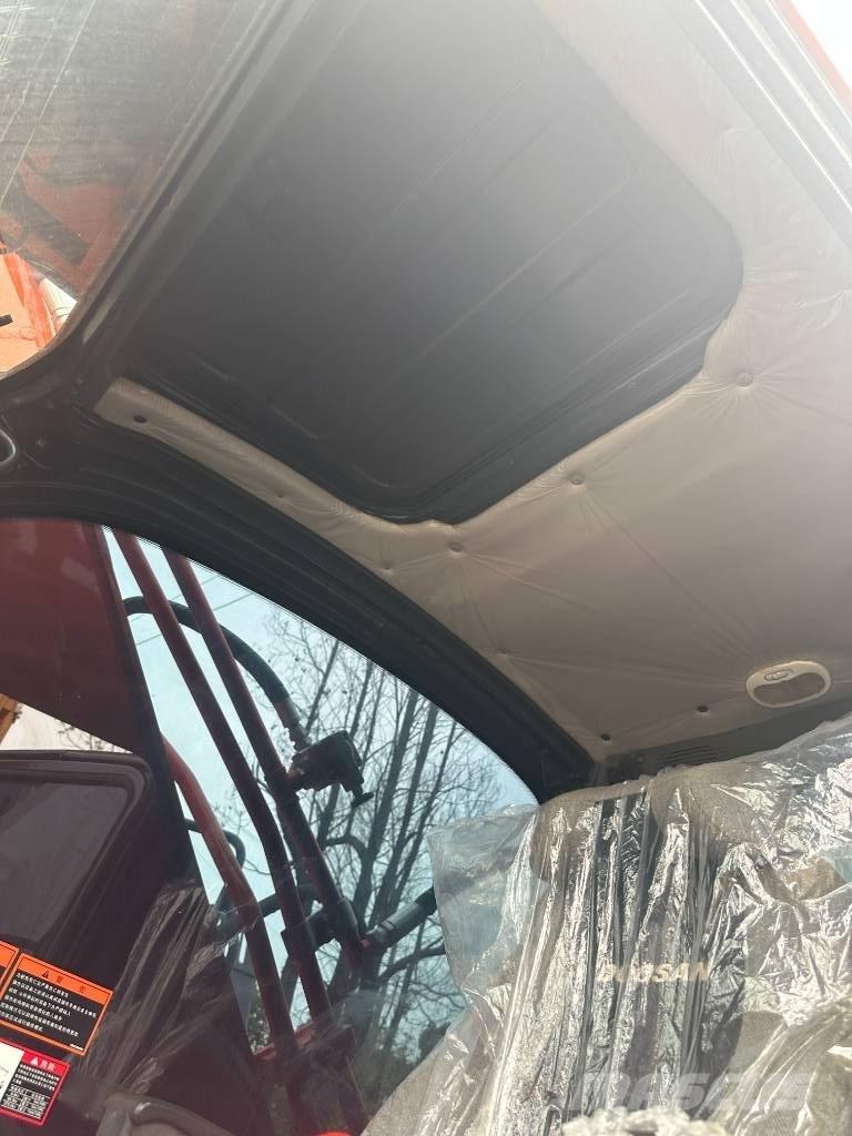 Doosan DX225 Vikšriniai ekskavatoriai