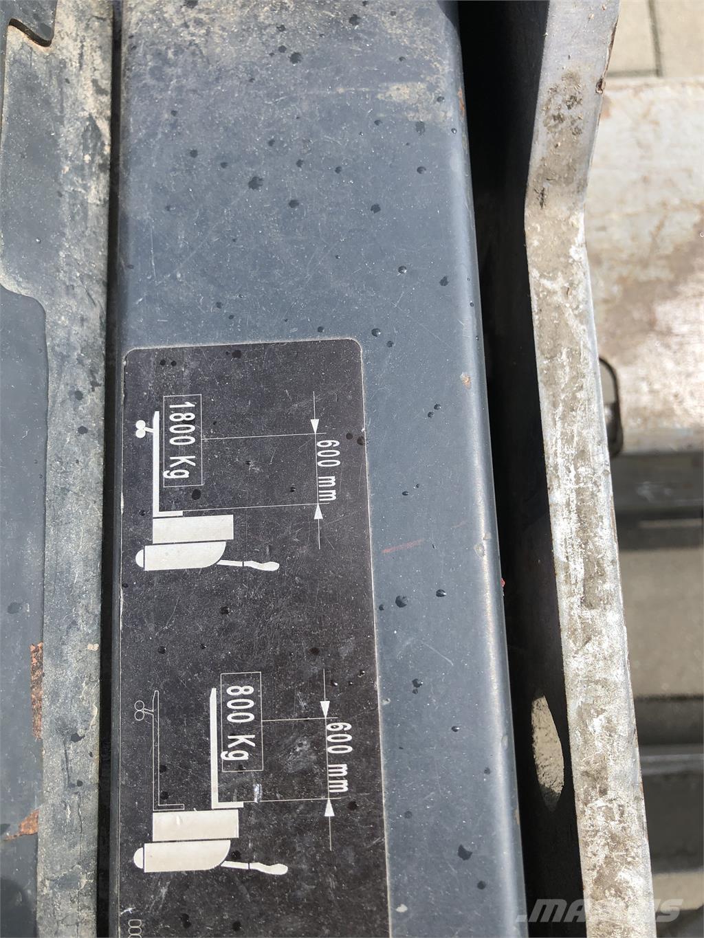 Still EXU-H 18 Rankiniai vėžimėliai