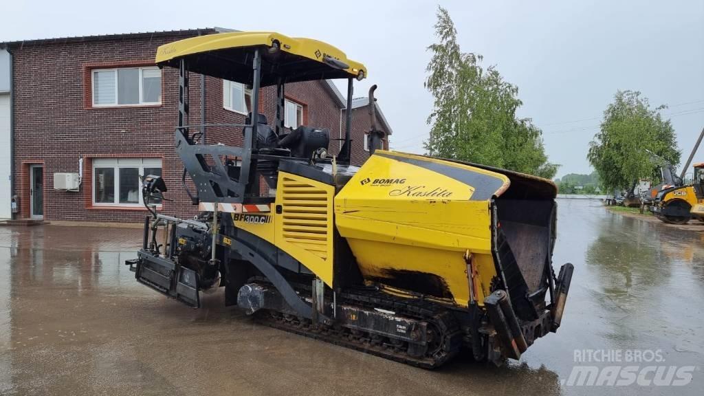 Bomag BF 300 Asfalto klotuvai
