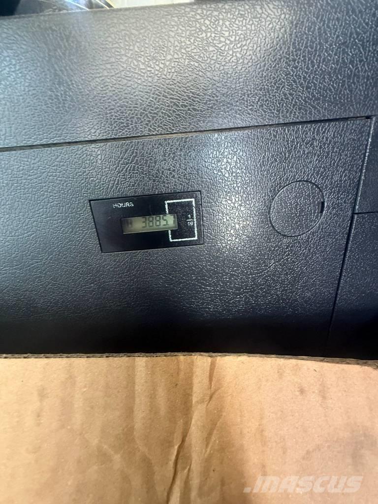 Hyundai HX 160 AL Vikšriniai ekskavatoriai