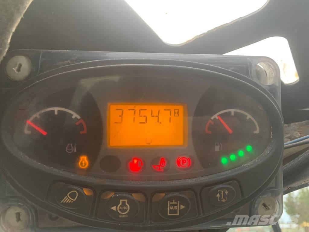 Bobcat S 850 Krautuvai su šoniniu pasukimu