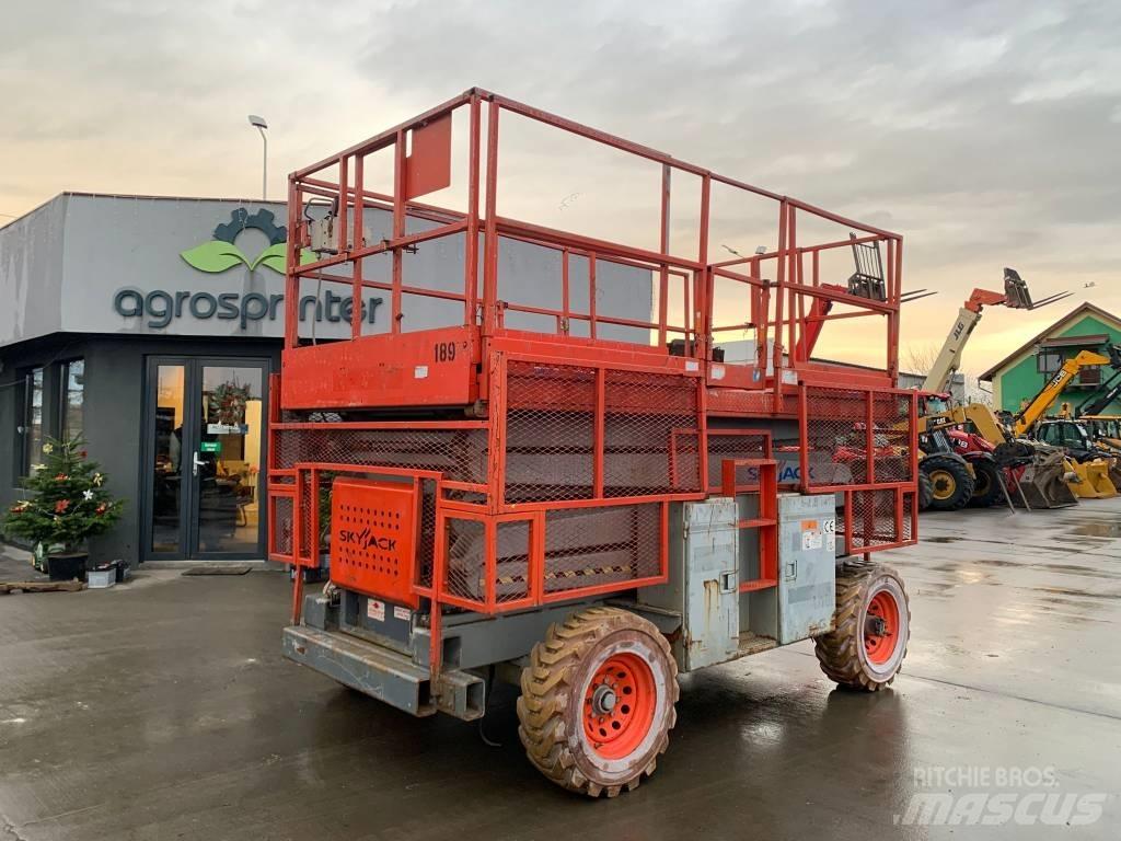SkyJack SJ 8841 Žirkliniai keltuvai