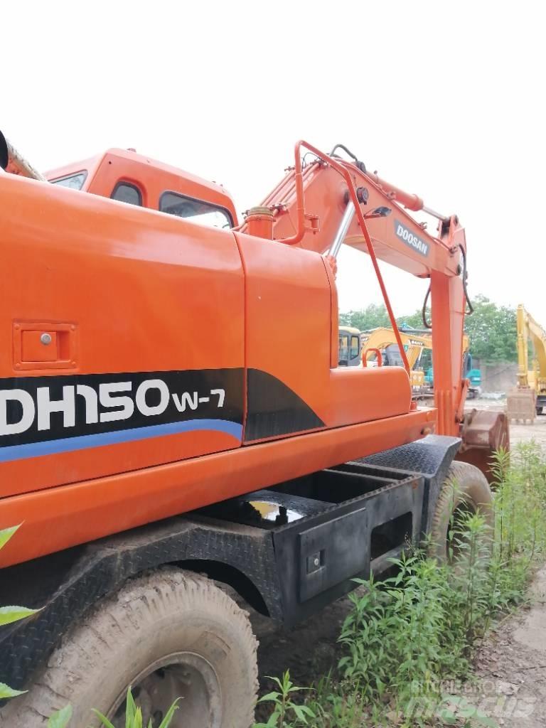 Doosan DH 150 W-7 Vikšriniai ekskavatoriai