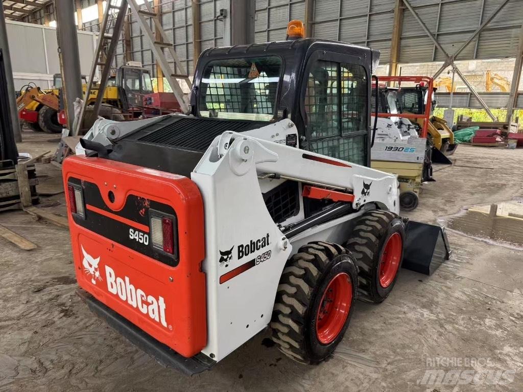 Bobcat S 450 Krautuvai su šoniniu pasukimu