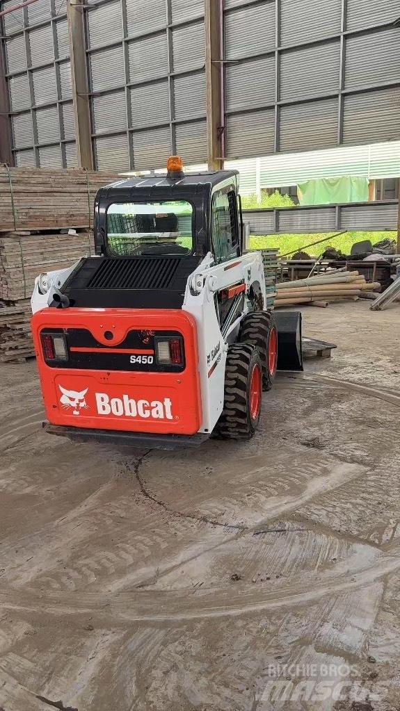 Bobcat S 450 Krautuvai su šoniniu pasukimu