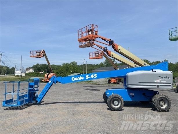 Genie S 45 Teleskopiniai keltuvai
