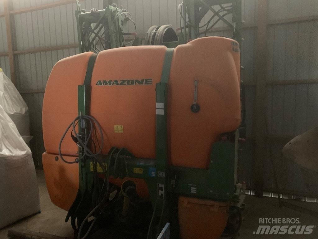 Amazone UF 1501 Įmontuoti purkštuvai