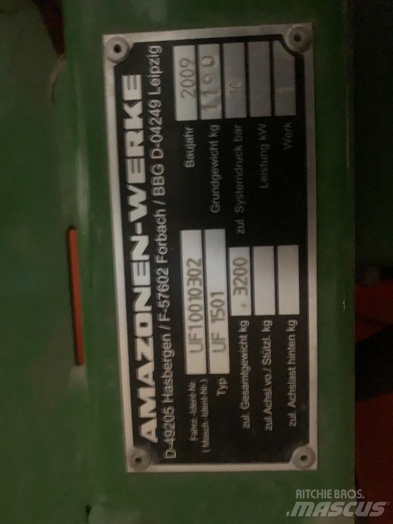 Amazone UF 1501 Įmontuoti purkštuvai