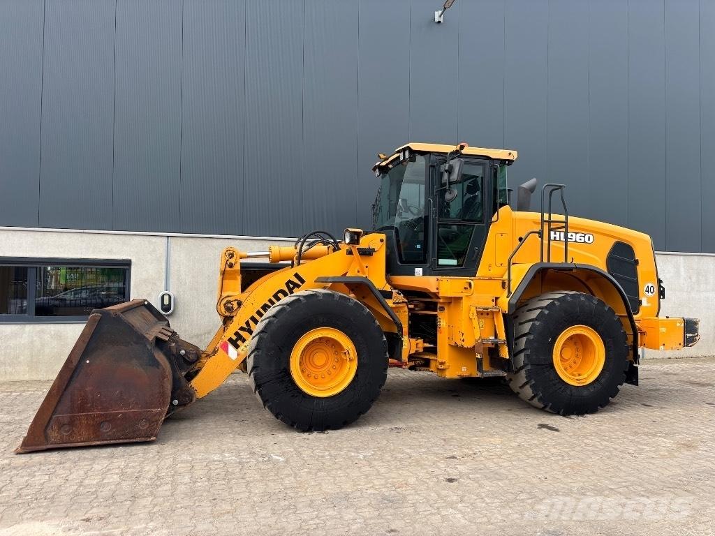 Hyundai HL 960 - 955 Naudoti ratiniai krautuvai