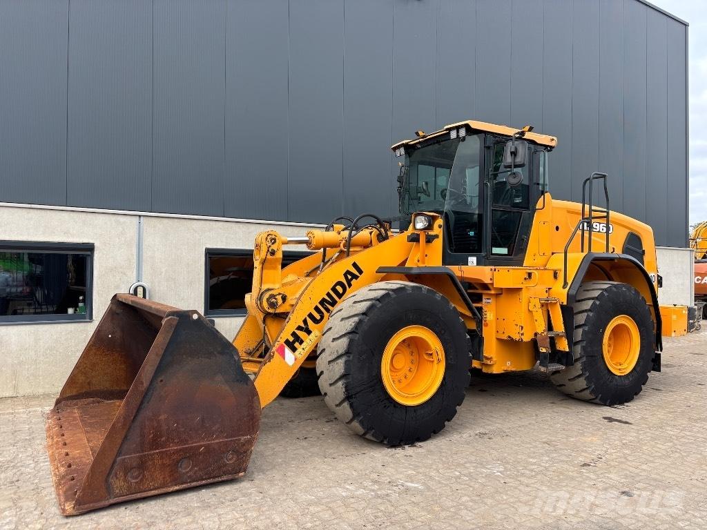 Hyundai HL 960 - 955 Naudoti ratiniai krautuvai
