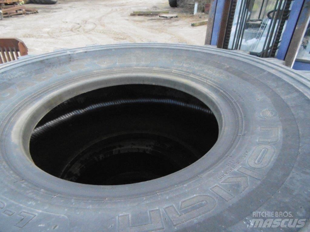 Nokian 20,5x25 Padangos, ratai ir ratlankiai
