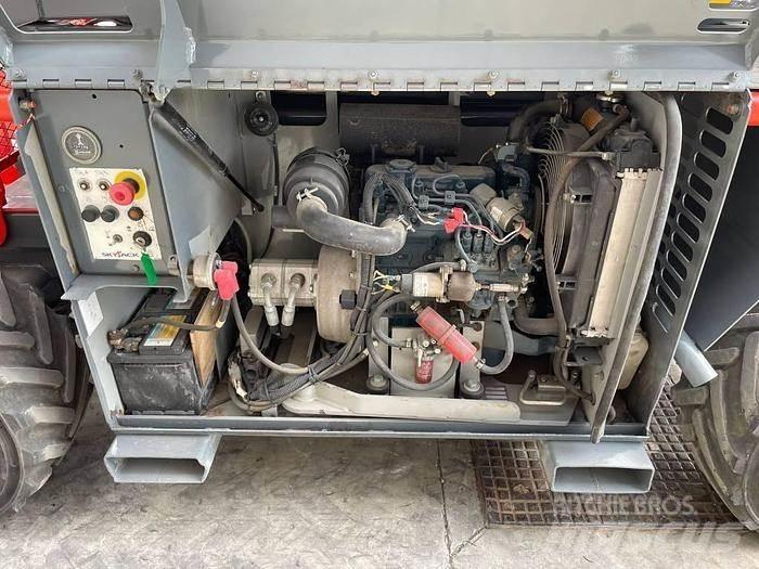 SkyJack SJ6832RT Žirkliniai keltuvai