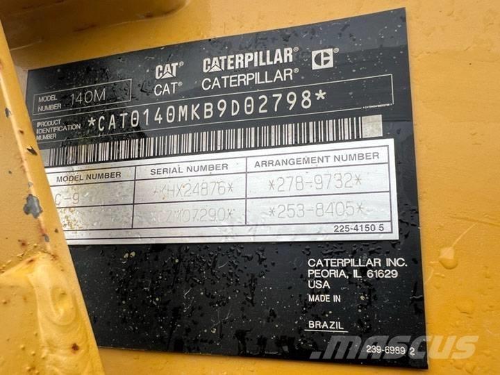 CAT 140 M Greideriai
