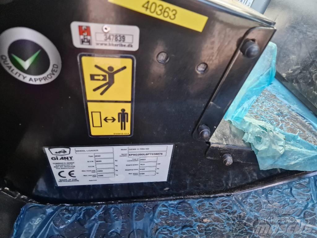 GiANT G2300 HD Daugiafunkciniai pakrovėjai