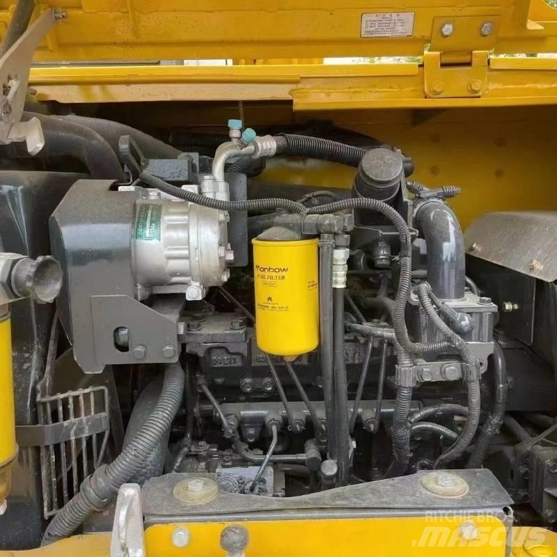 Komatsu PC70 Vikšriniai ekskavatoriai