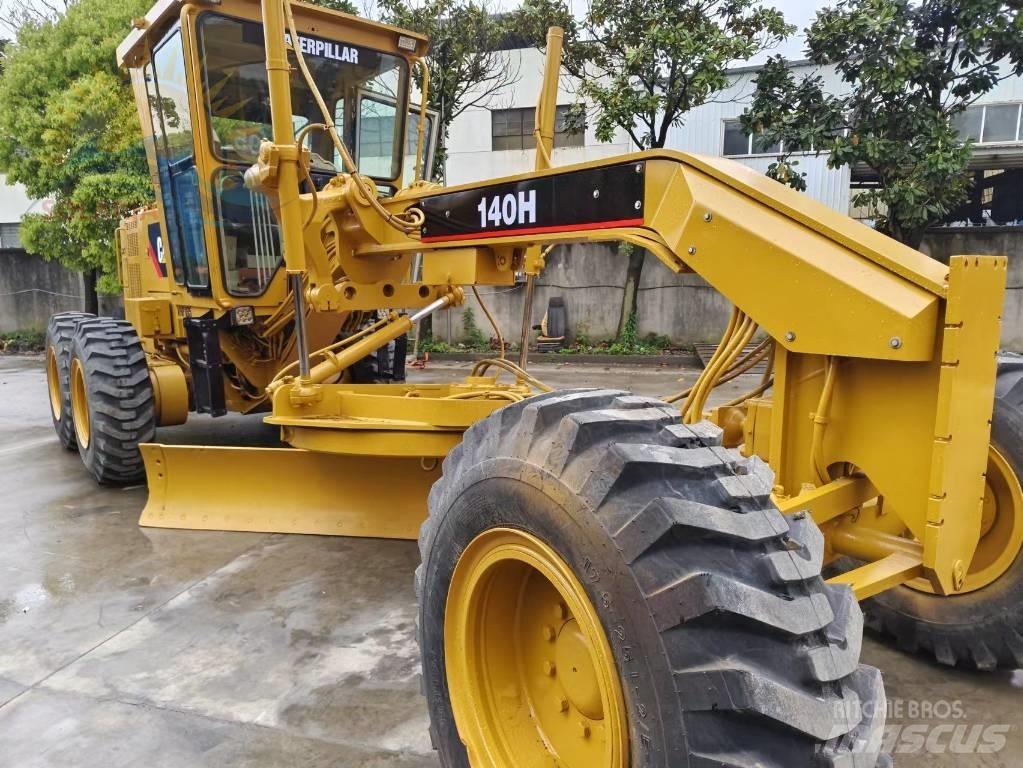 CAT 140 H Greideriai
